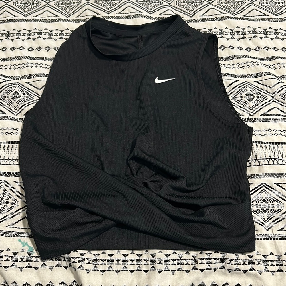 Nike crop